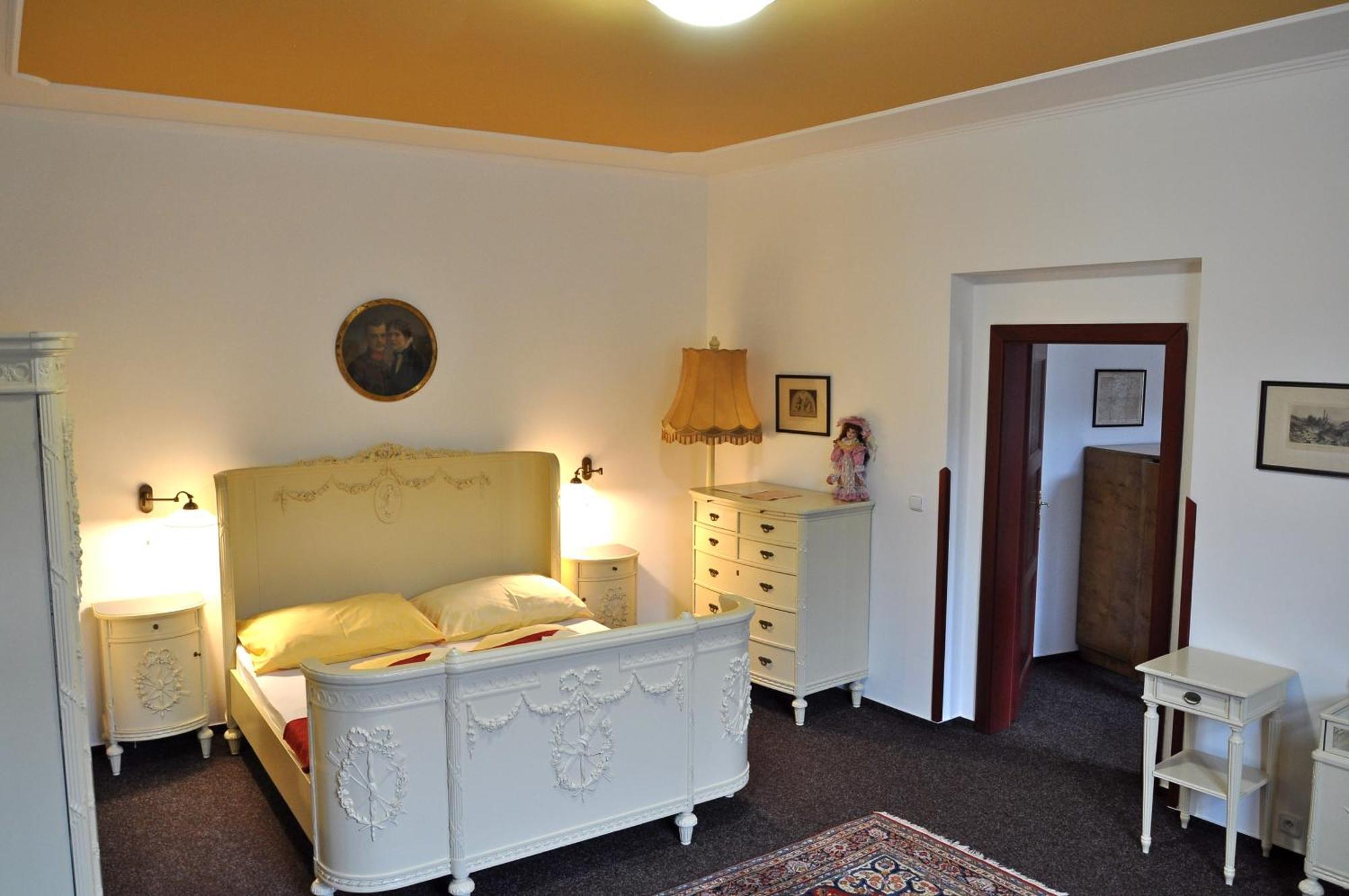Hotel Cisar Ferdinand Локет Номер фото