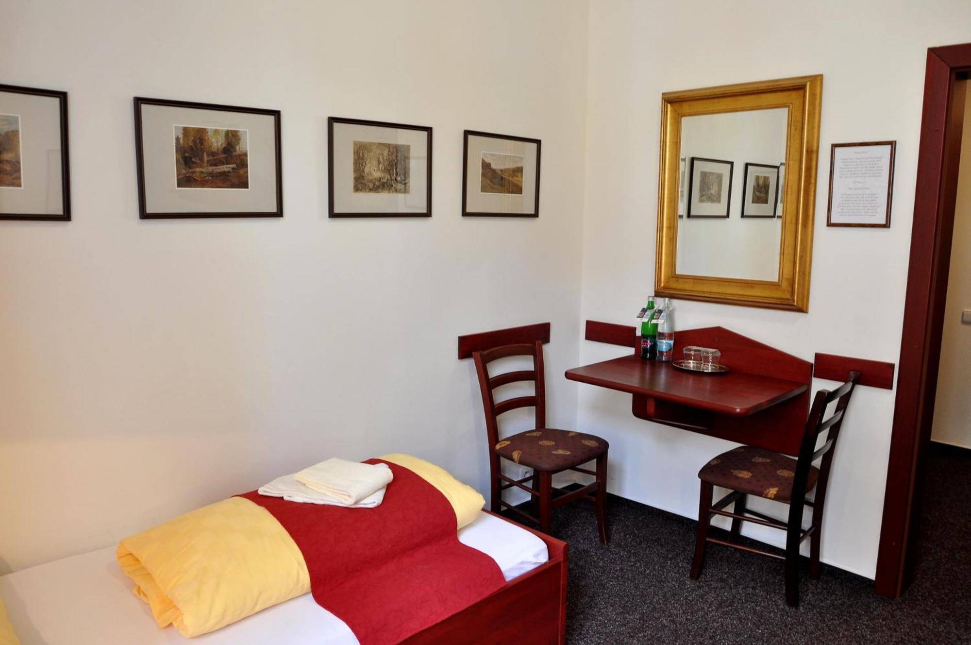 Hotel Cisar Ferdinand Локет Номер фото