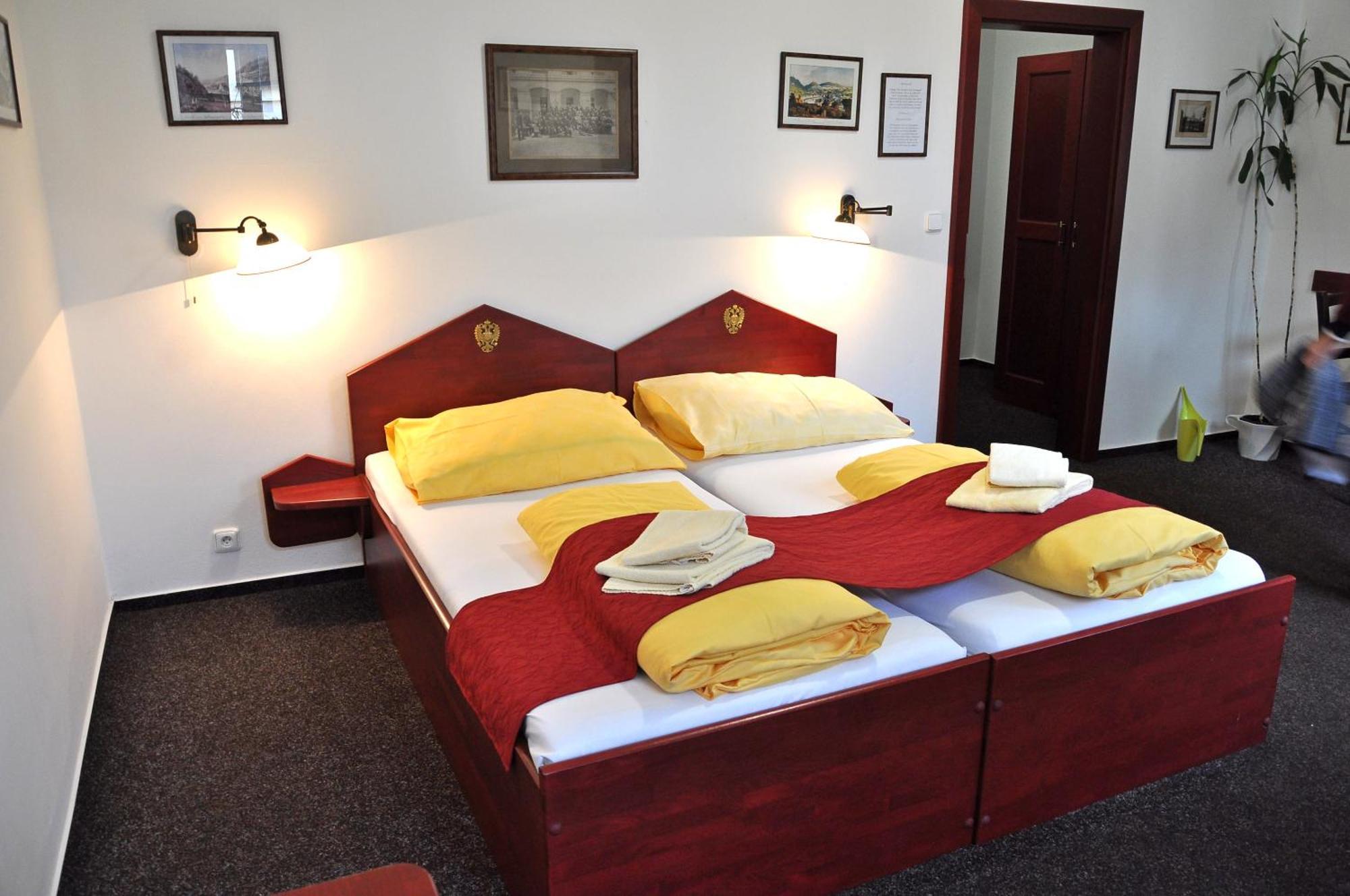 Hotel Cisar Ferdinand Локет Номер фото